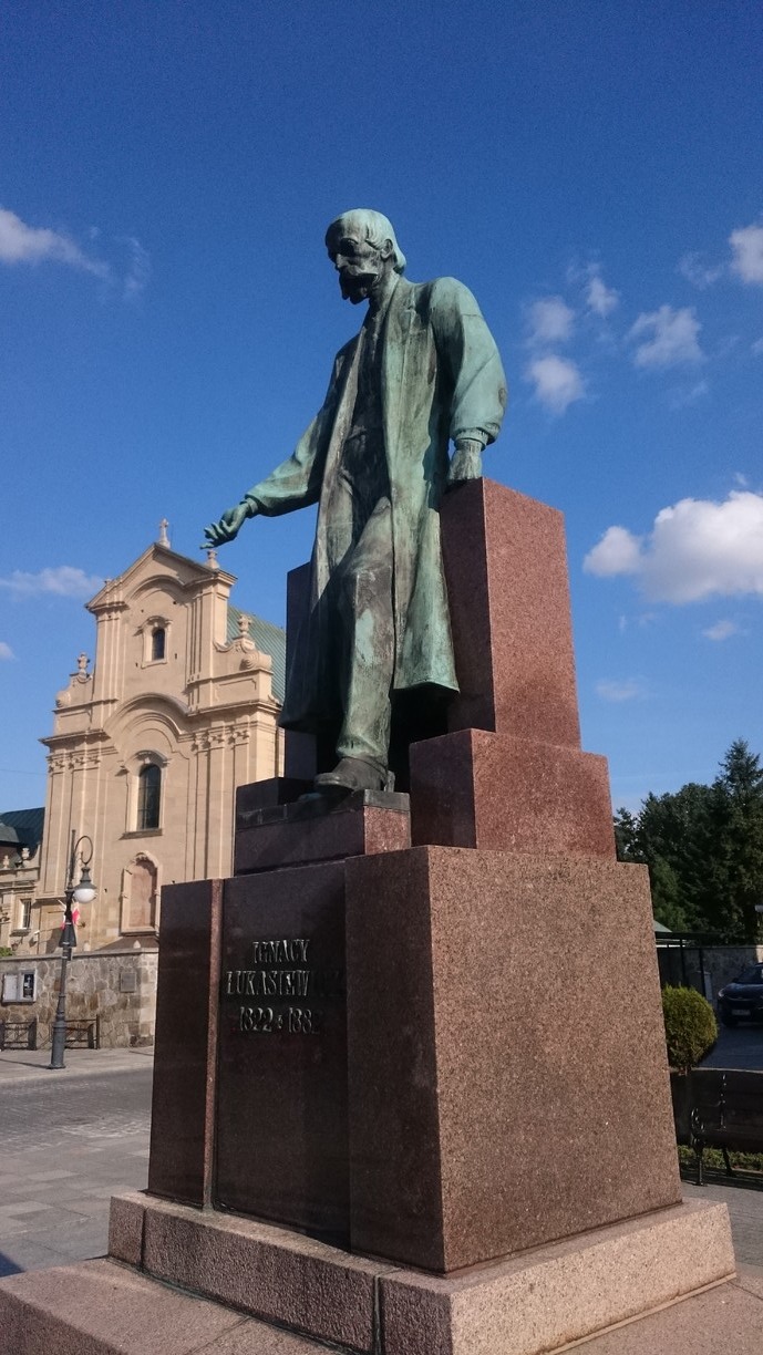 Pamätník Ignáca Łukasiewicza v Krosne