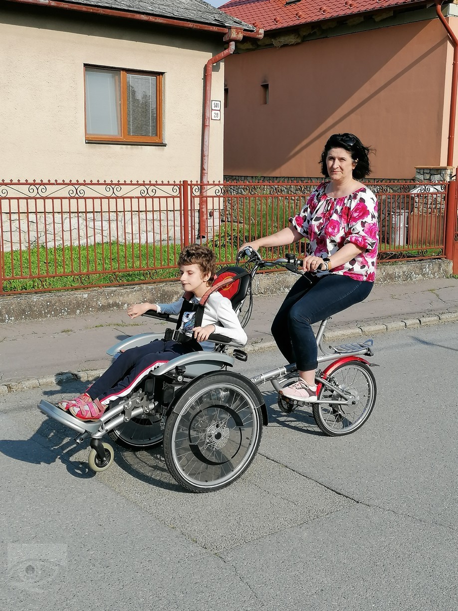  Iniciatorka projektu Mária Šárossyová so svojou dcérou.
