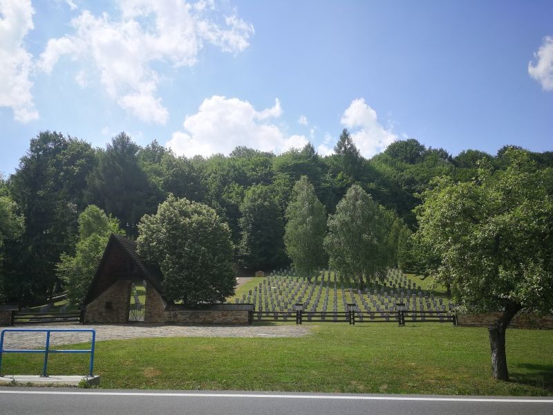  Vojnový cintorín. Zdroj foto: Jana Andraščíková