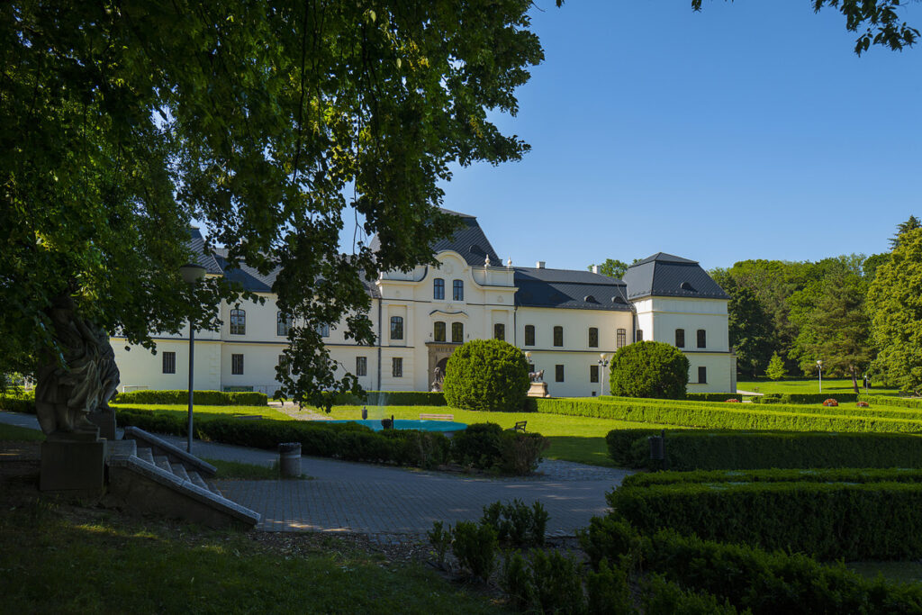 dwór i skansen w Humennem, Title photo_Jano Štovka