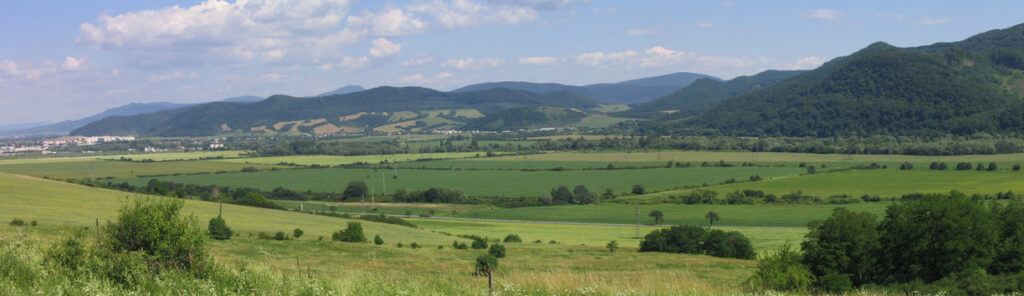 Panoráma - pohľad na NPR Humenský Sokol zo západu