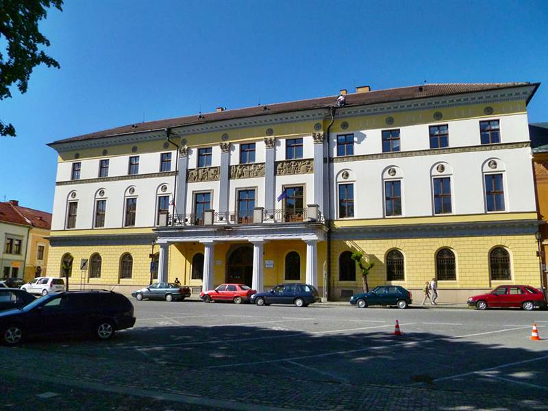 A lévai Nagy Megyeháza