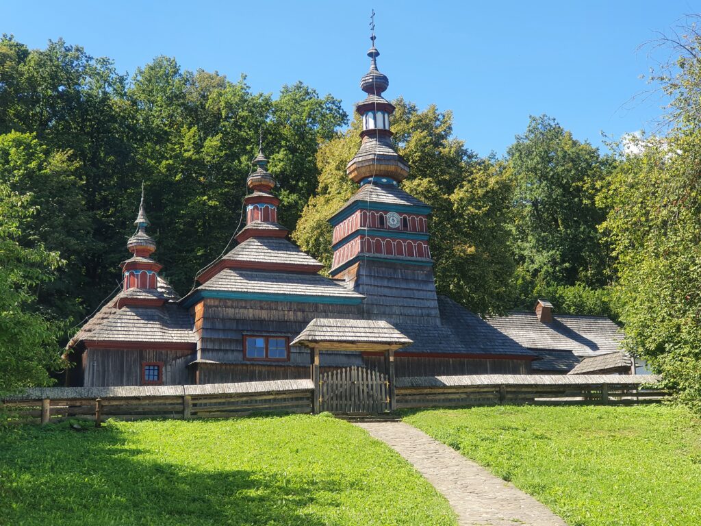 Drevený chrám z Mikulášovej