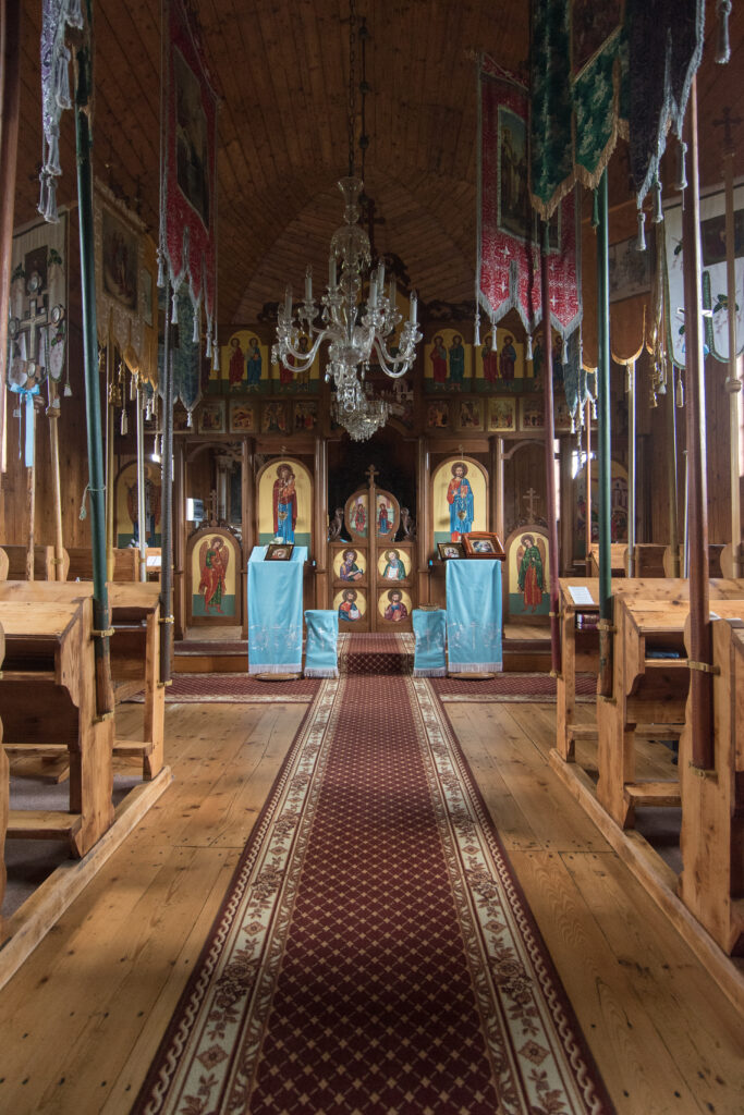 Hutka, drevený chrám