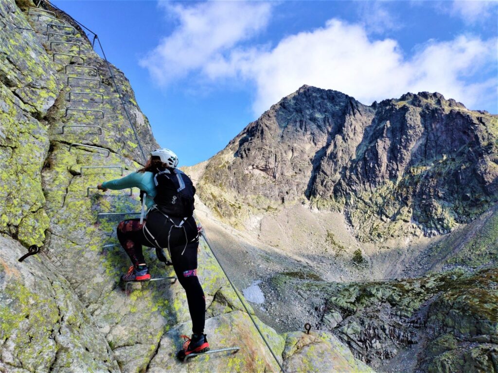 Jakub_Lenka_Rusnakovci_ferrata_priecne_sedlo-9-1536x1152