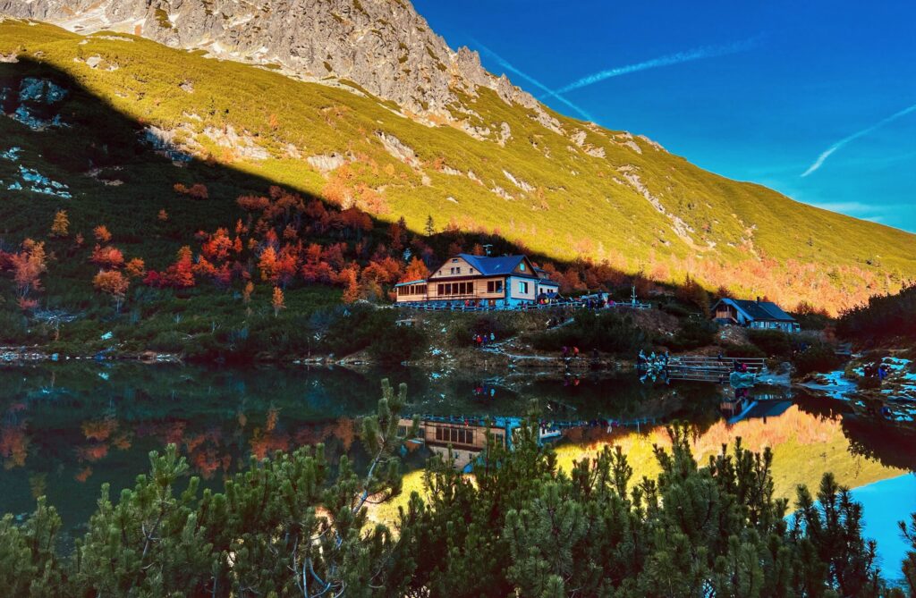 Jarka Hlaváčová - Chata pri Zelenom plese v tieni Malého Kežmarského štítu