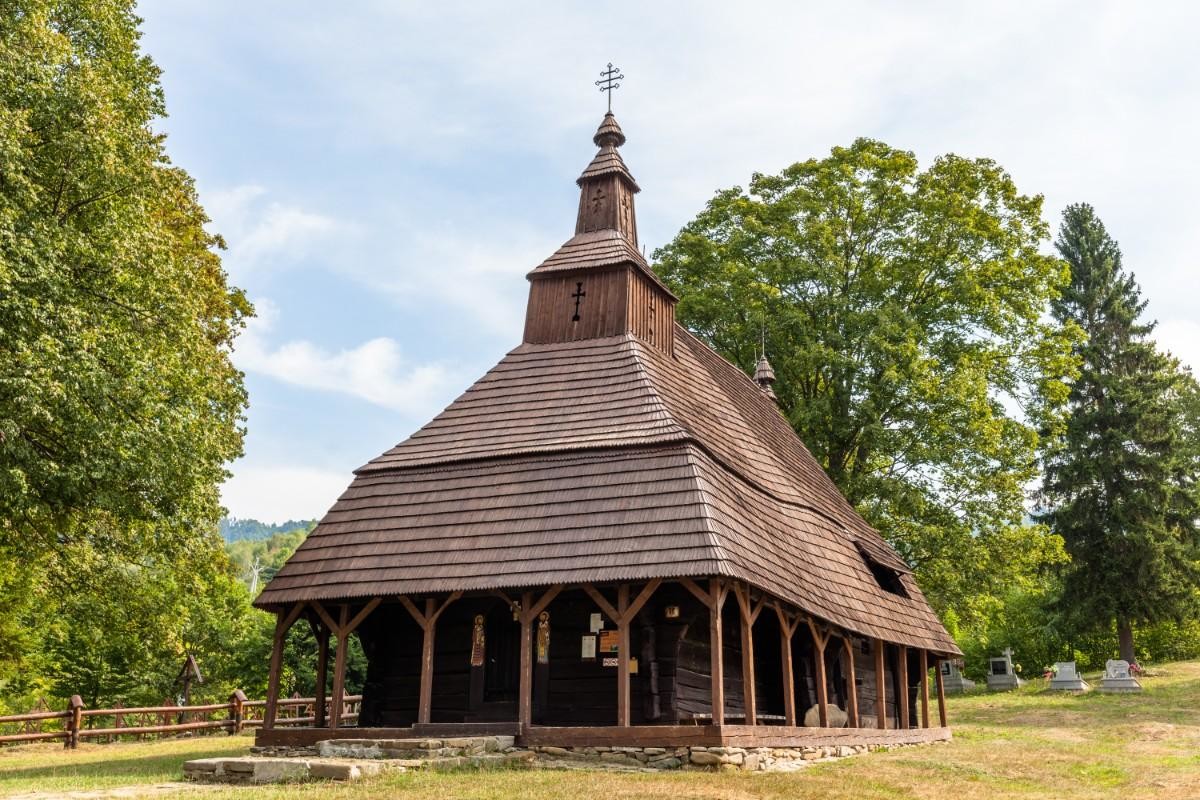 Drevený chrám v Topoli