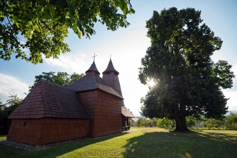 Drevený chrám v Tročanoch - Ľuboš Paukeje