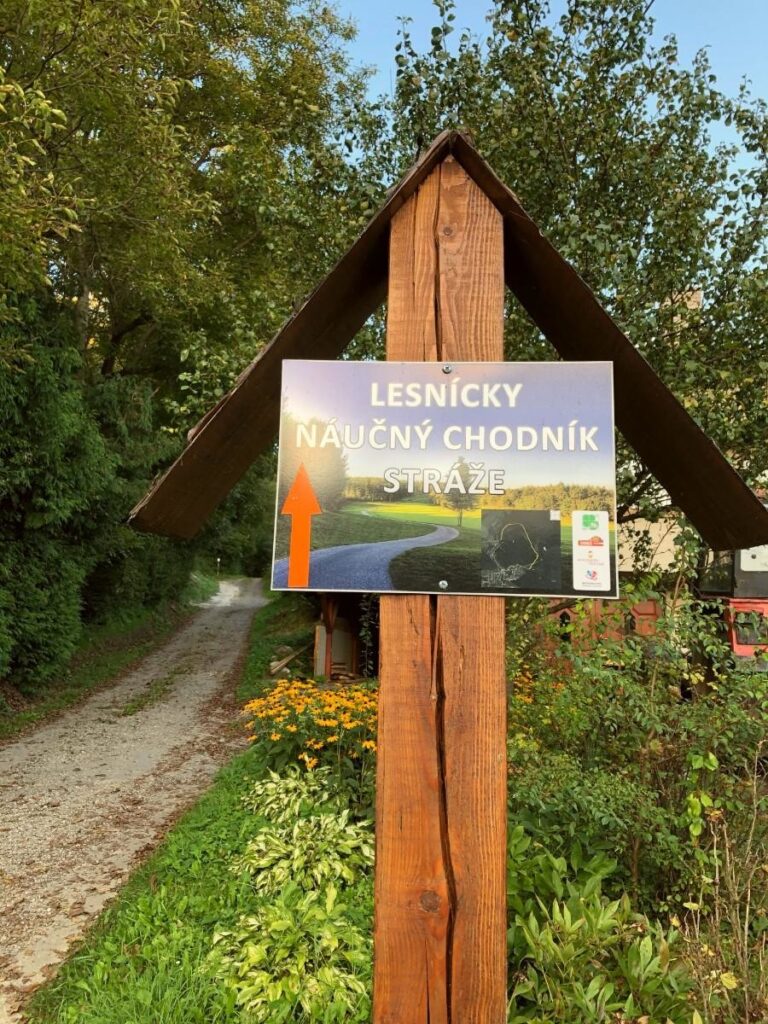 Lesný náučný chodník Stráže