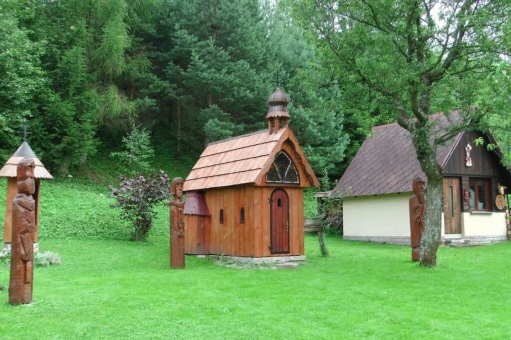 Najmenší drevený kostolík na Slovensku