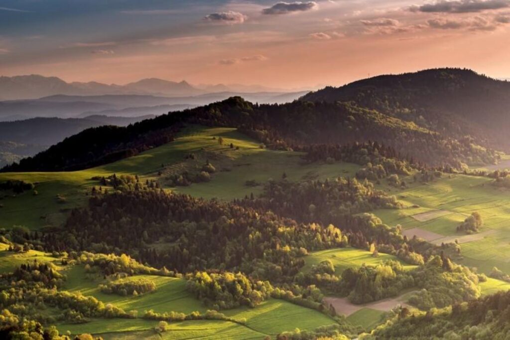 pesia-turistika-haligovske-skalky-a-jaskyna-aksamitka-vylet-12808-upload_full