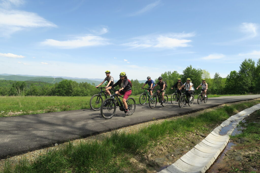 Kerékpárút Snina - Z. Hámre