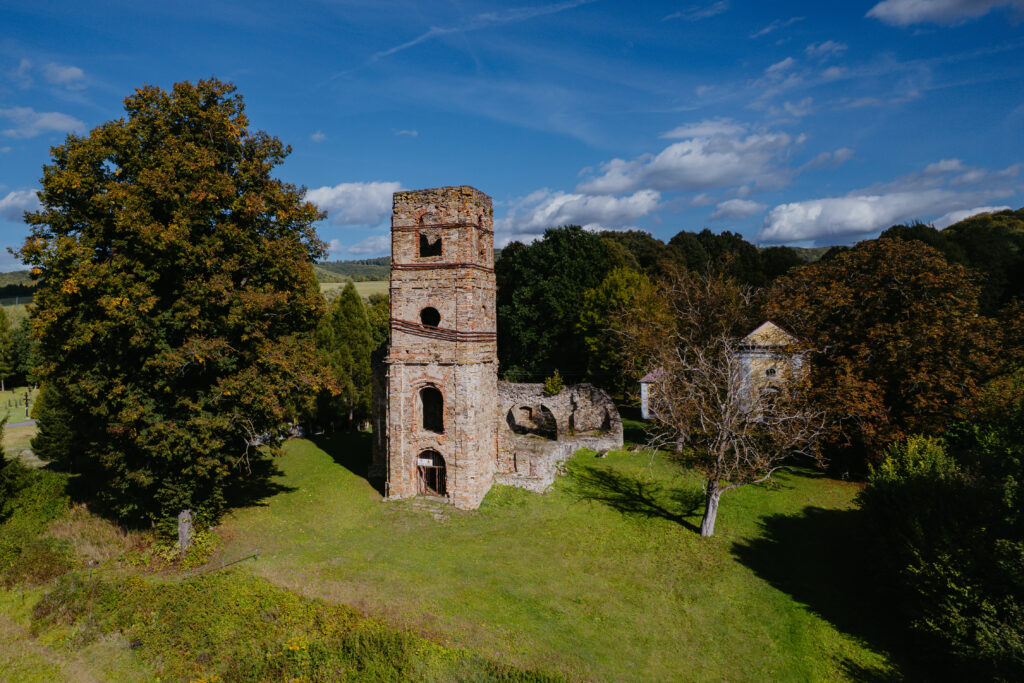 Monastyr, Krásny Brod