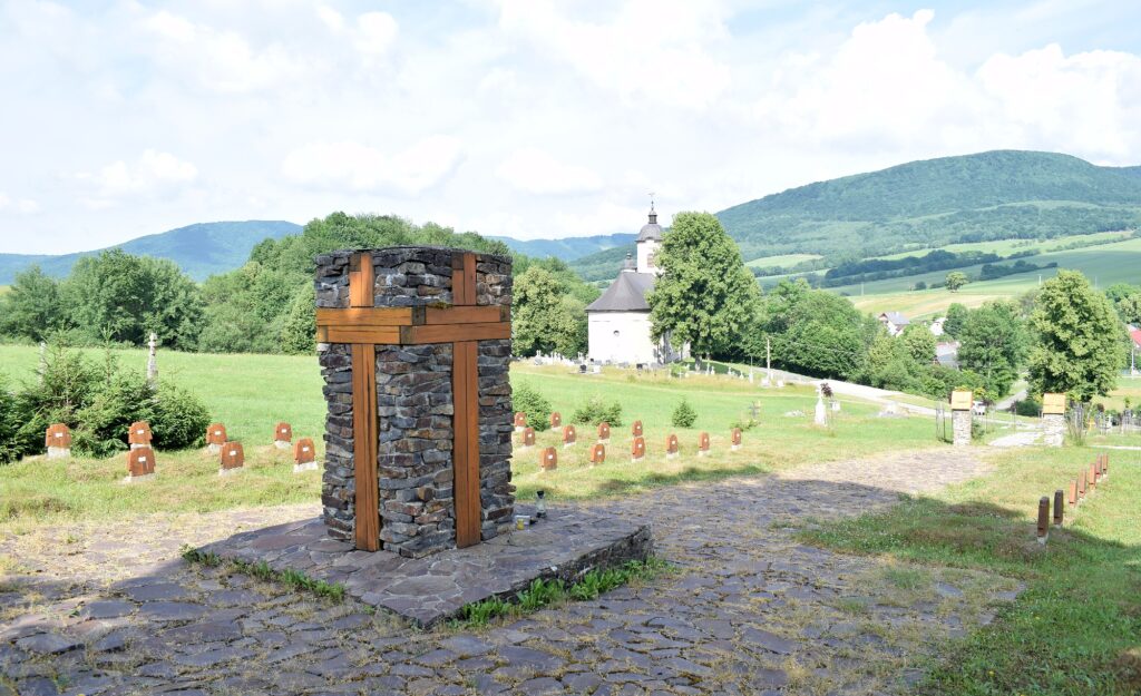 echerov_vojnový cintorín 1.svetová vojna (1)